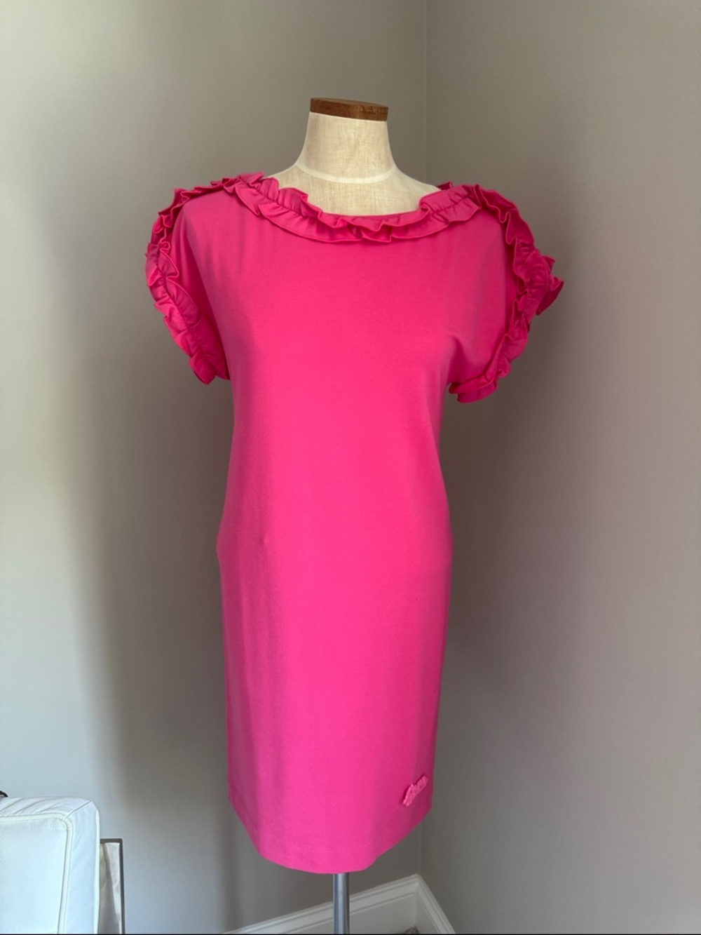Love Moschino pink ruffled dress